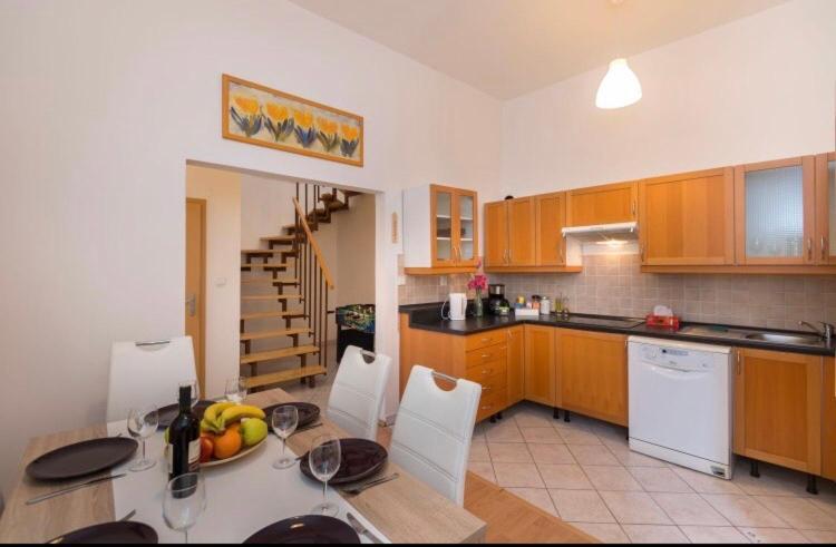 Apartment Štěpánská Praha Exteriér fotografie